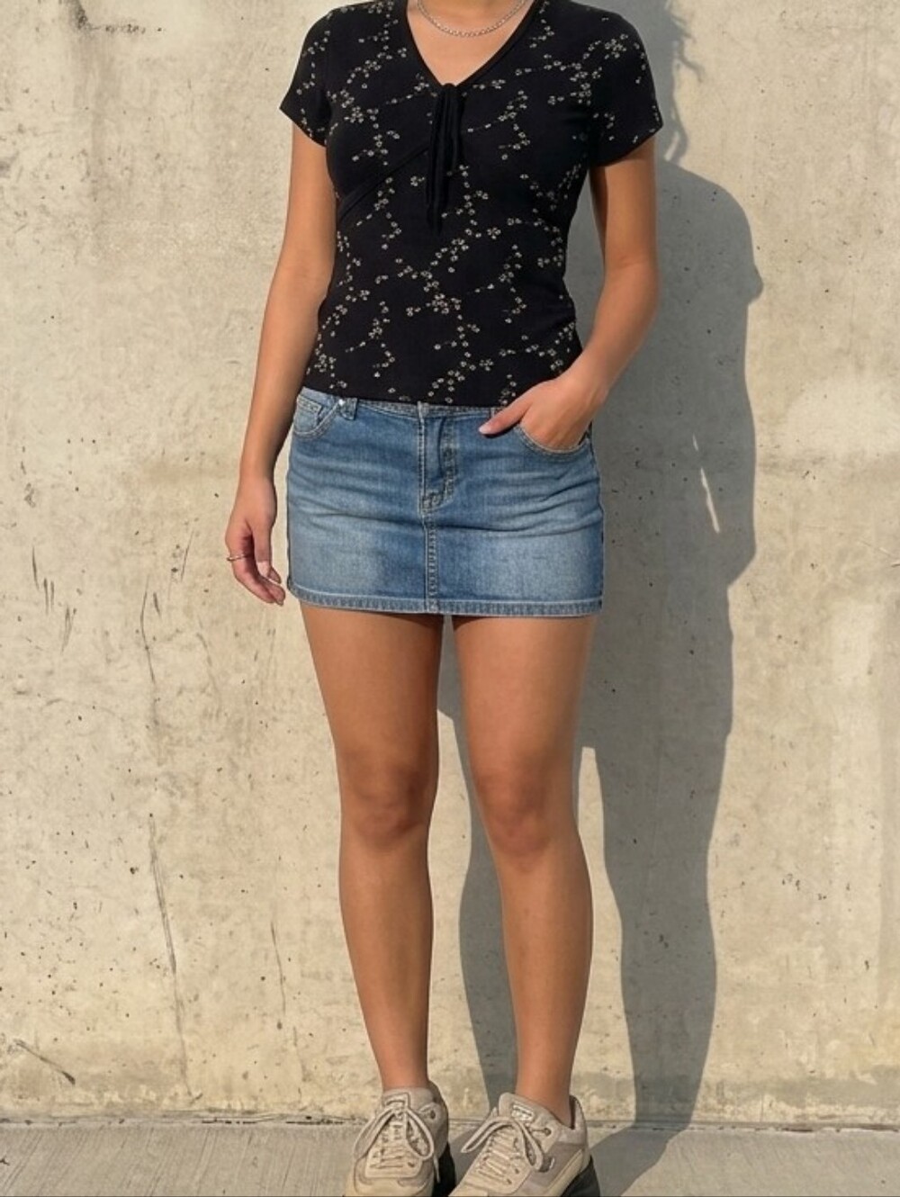 Vintage Y2K Black Floral Print Short Sleeve Top | Tie Front V-Neck Baby Tee